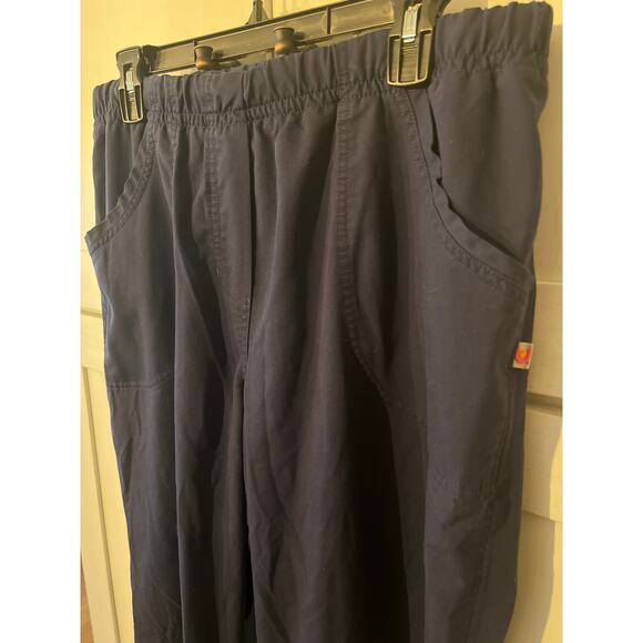 Urbane Ultimate Women’s Navy 2‑Pocket Stretch Scrub Pants – Size Large Straight - Picture 2 of 4